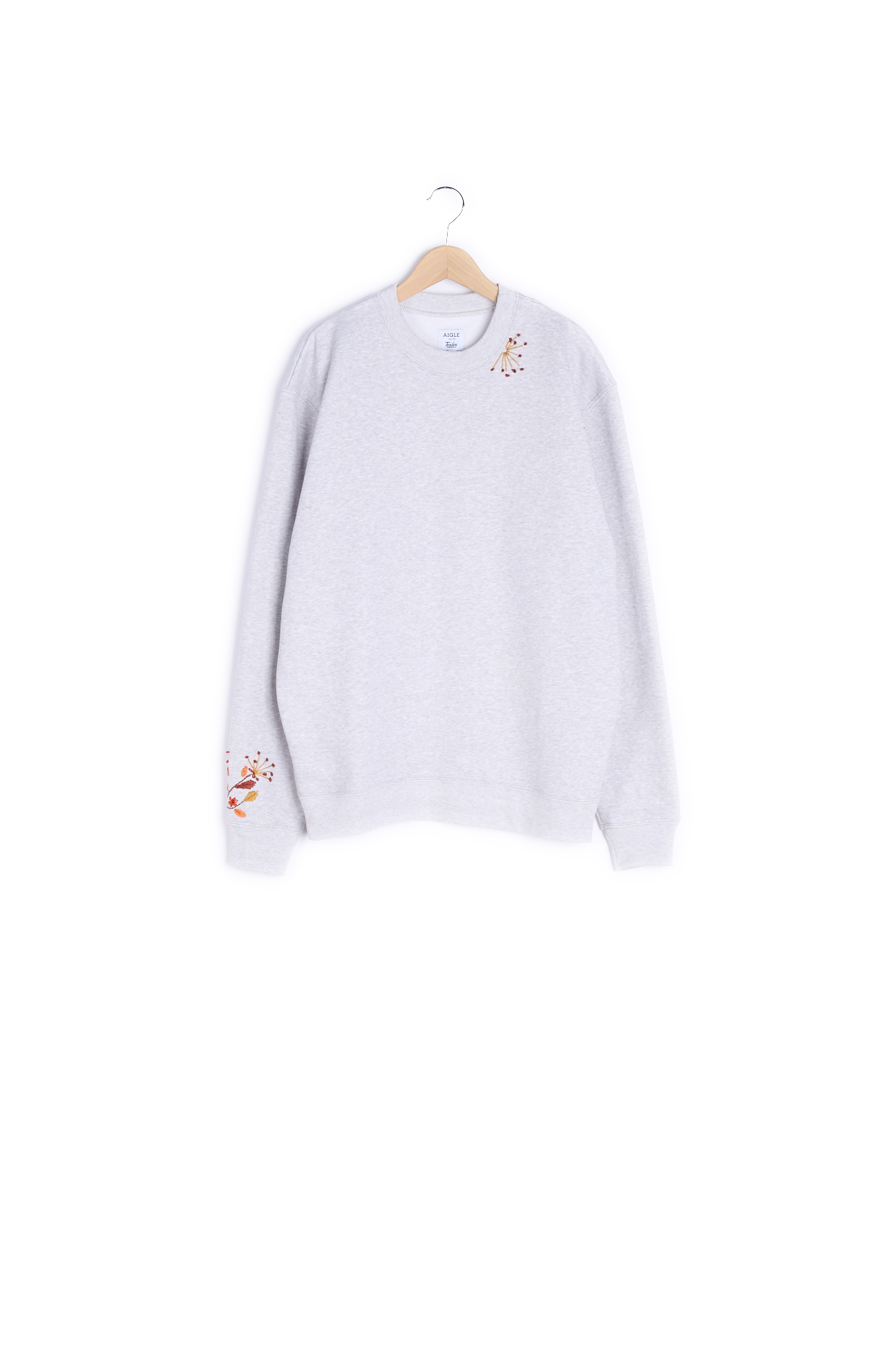 Pull chaud en laine upcyclé par Tilli Aigle seconde main photo 1