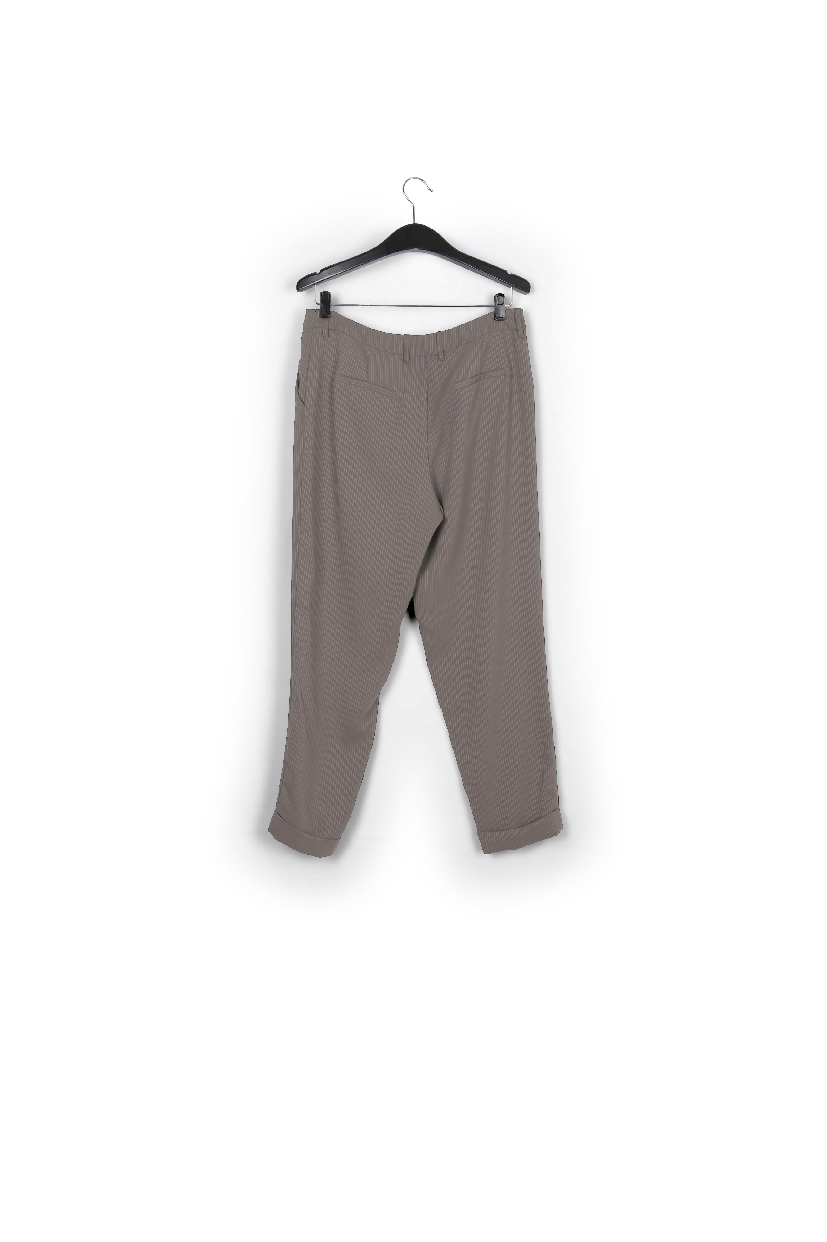 Pantalon près du corps gris à rayures RE—SSENTIEL seconde main photo 2