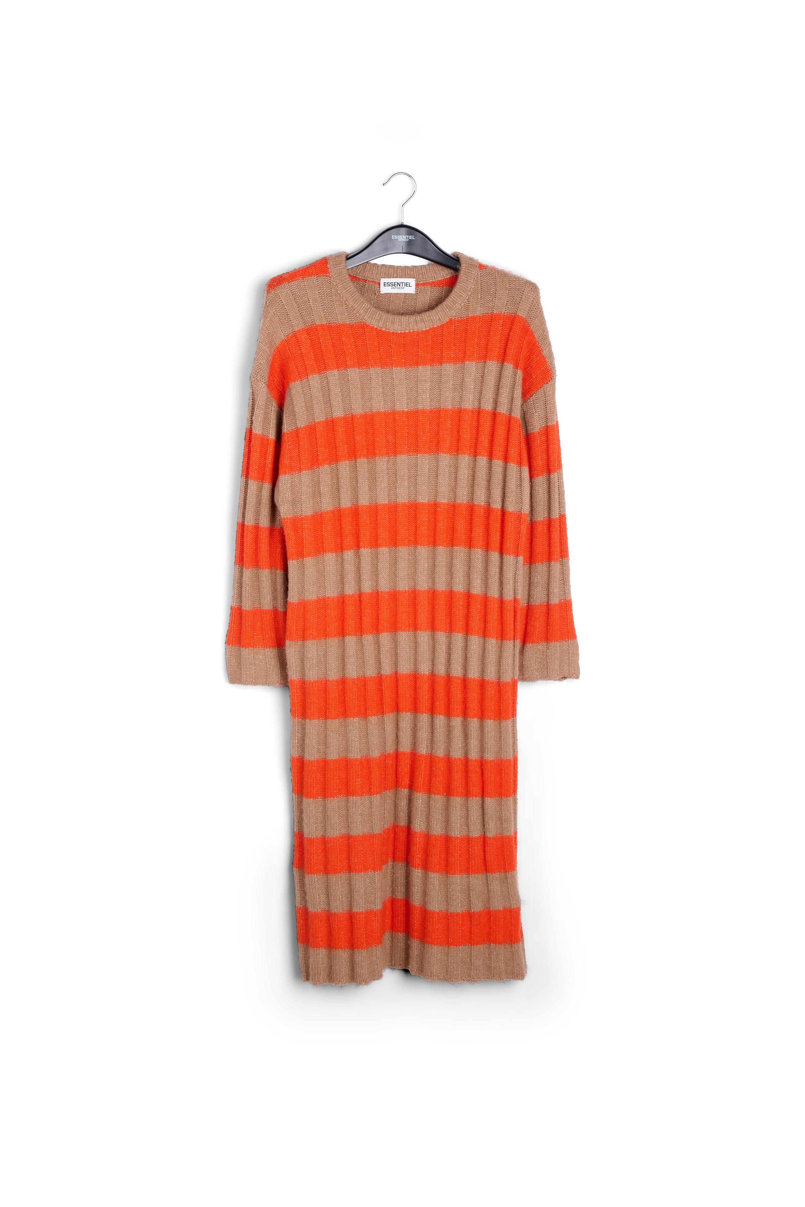 Astripes long jurk RE—SSENTIEL tweedehands photo 1