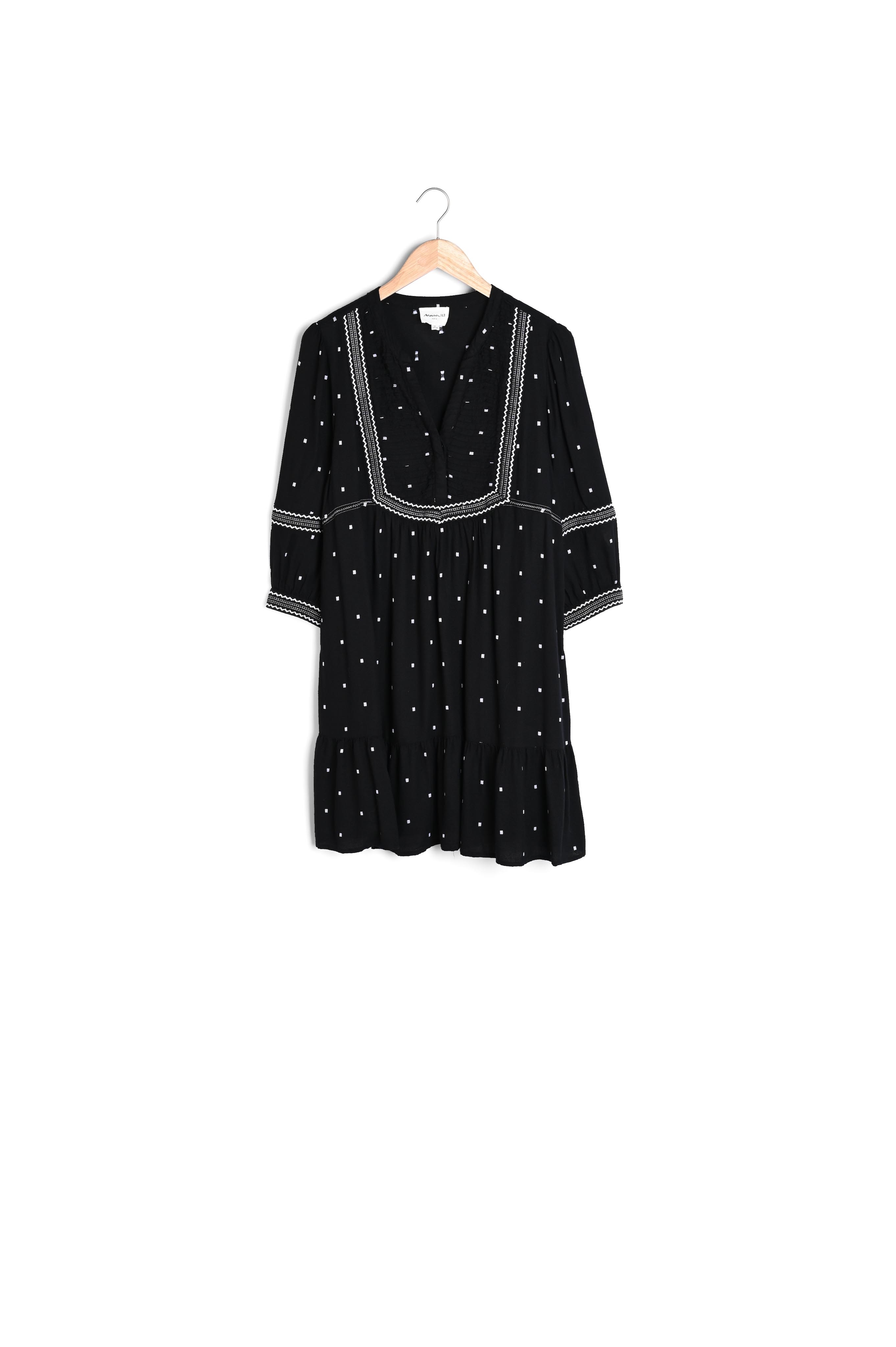 Robe noire brodée Larie Maison 123 seconde main photo 2