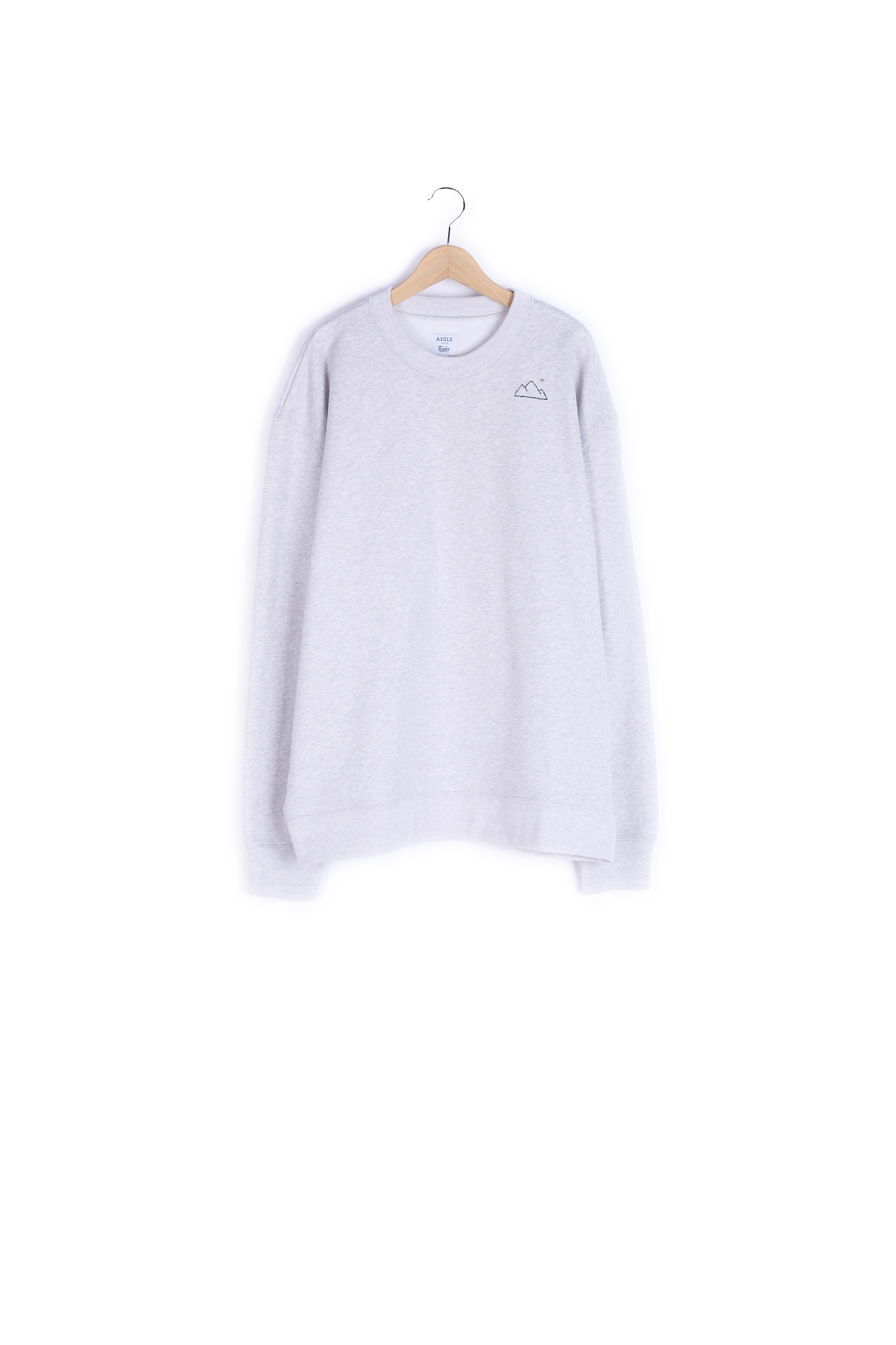 Pull chaud en laine upcyclé par Tilli Aigle seconde main photo 1