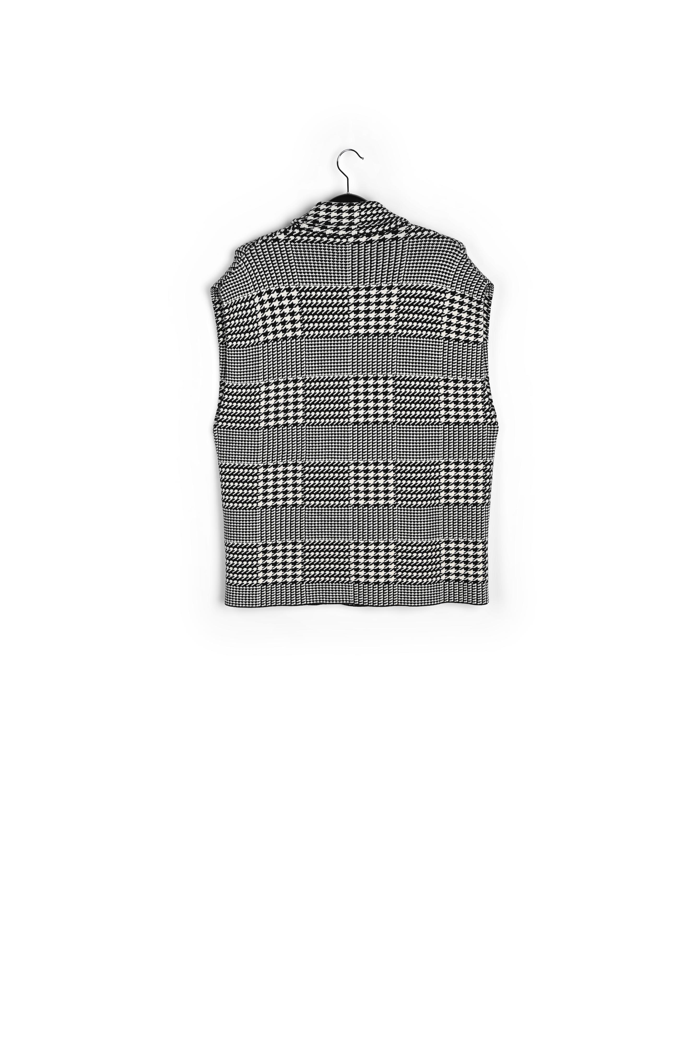 Cardigan sans manches à carreaux noir et blanc RE—SSENTIEL seconde main photo 2