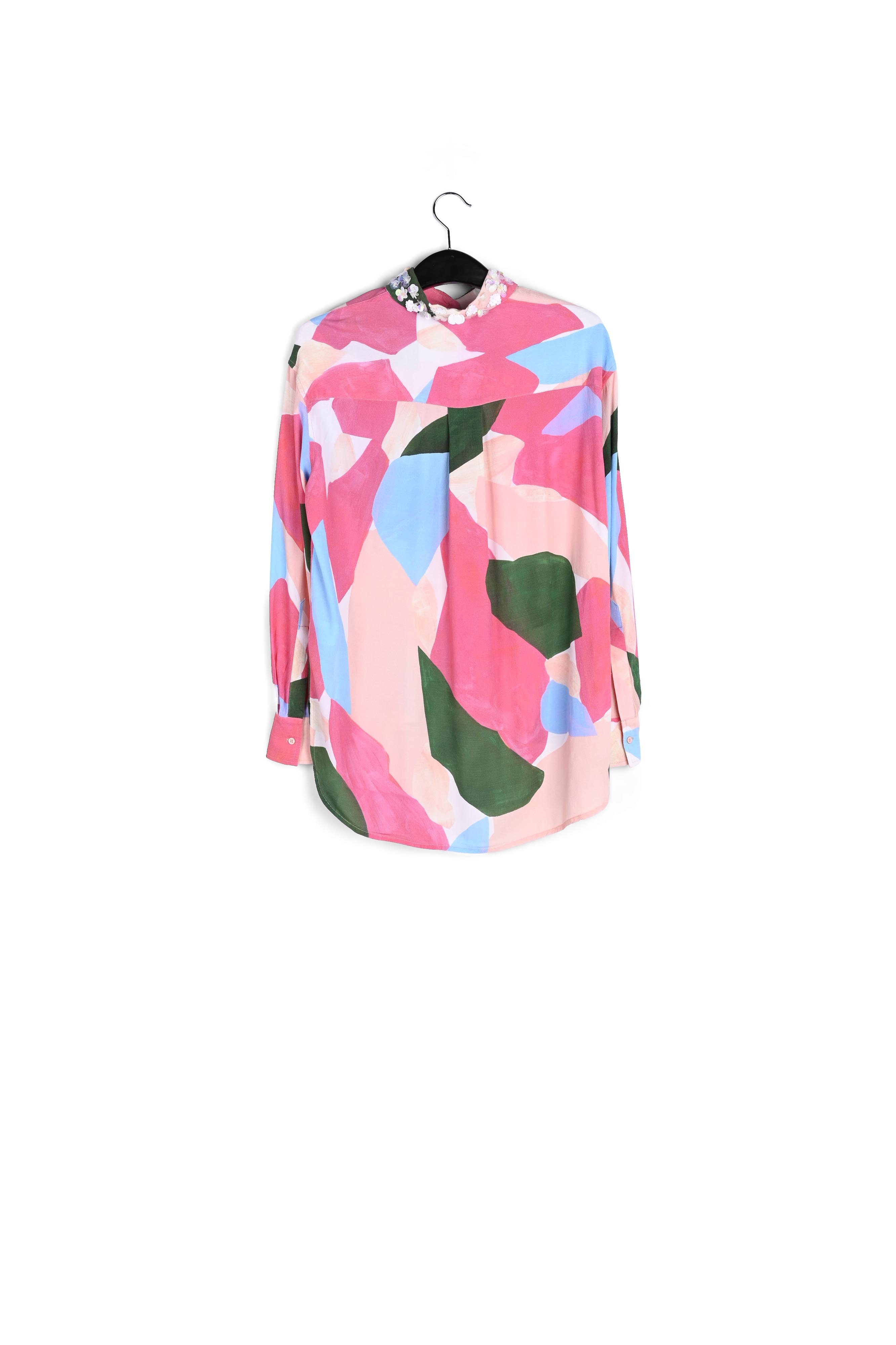 Product photo Multicolor shirt with sequin-embroidered collar number 1