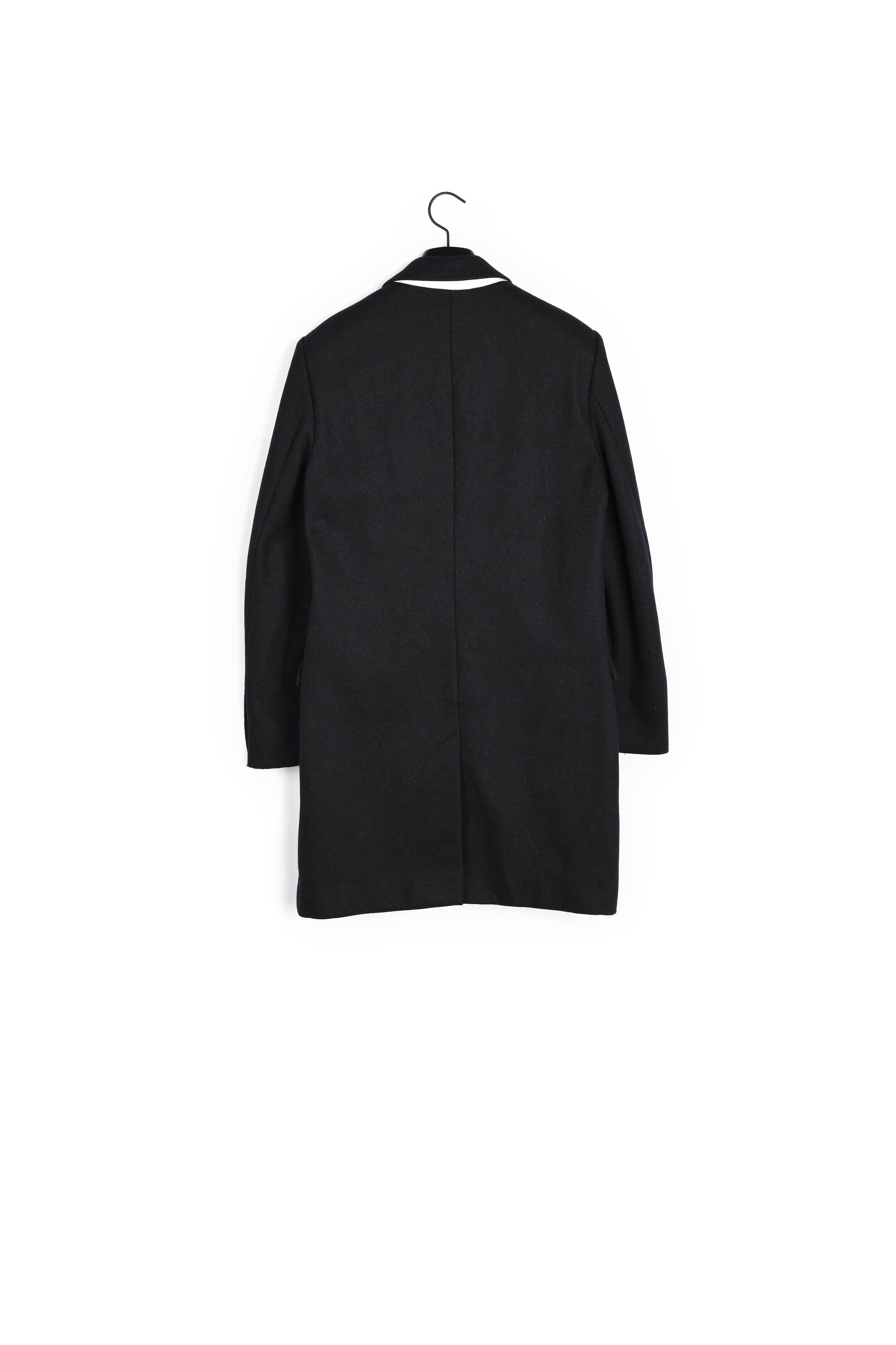 Classic coat buttons