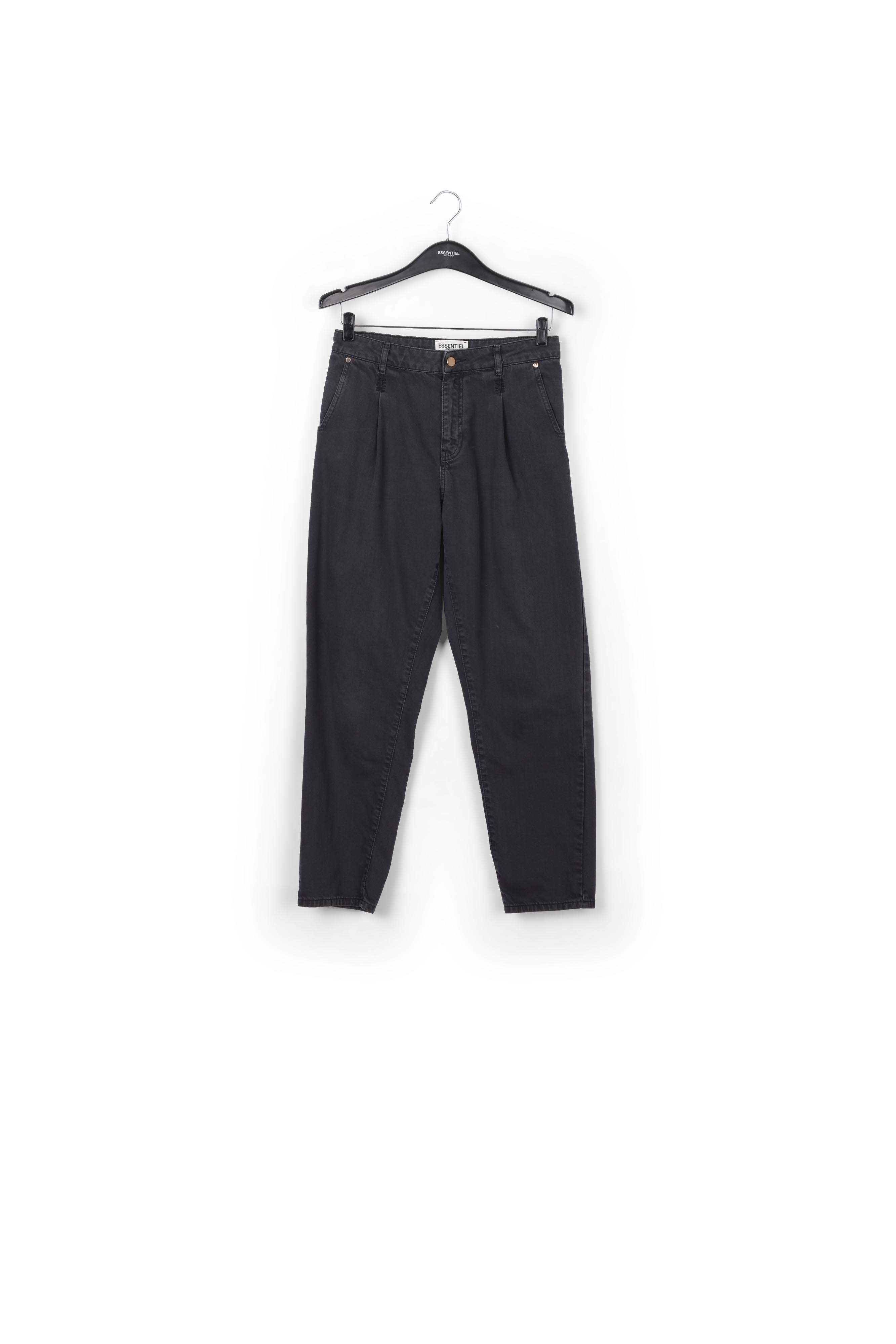 Zwarte jeans met smal toelopende pijpen RE—SSENTIEL tweedehands photo 1