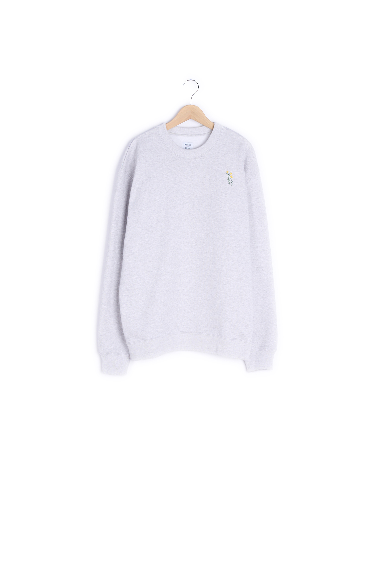 Pull chaud en laine upcyclé par Tilli Aigle seconde main photo 1