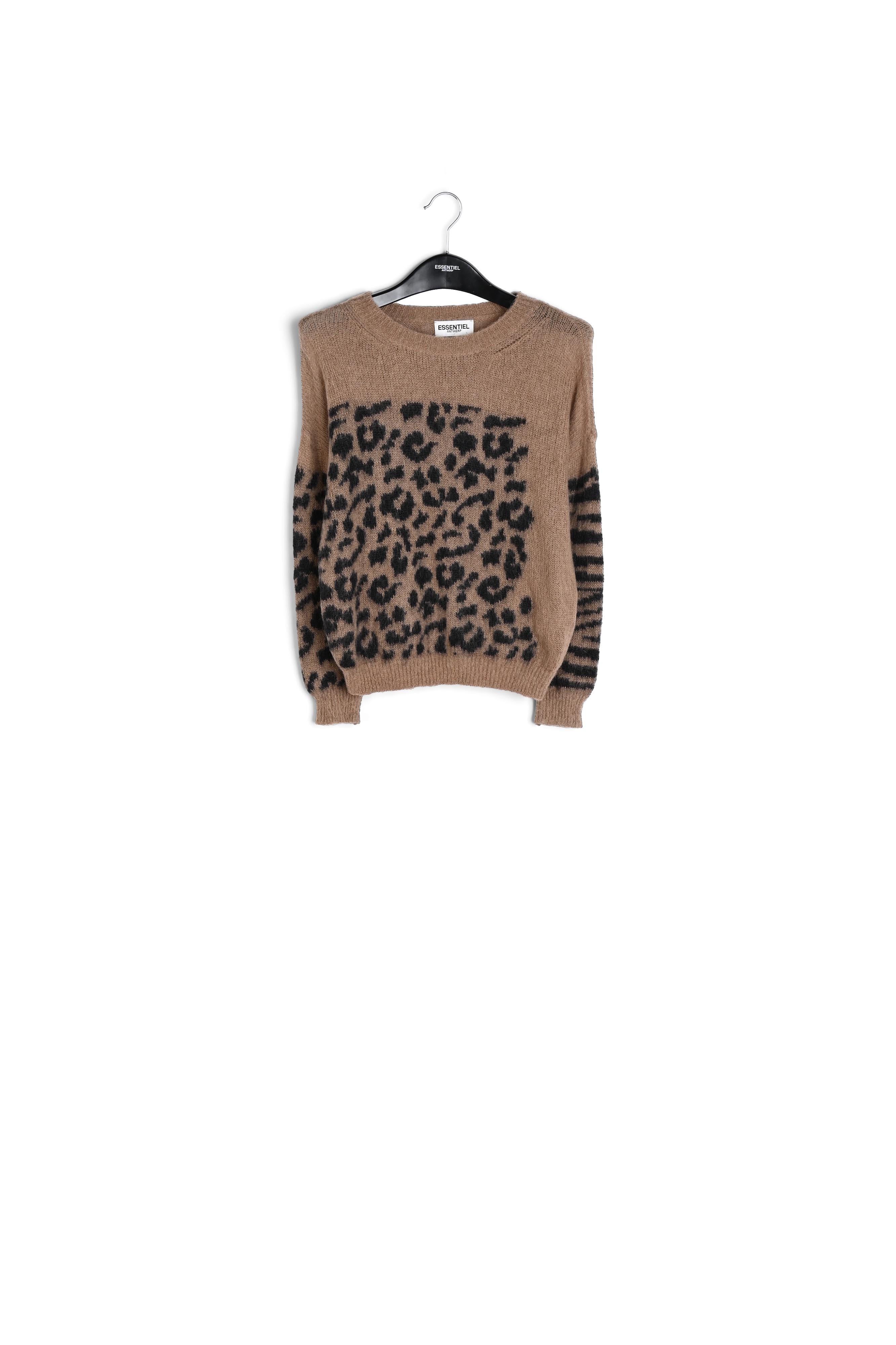 Pull en maille camel à  imprimés léopard et zèbre RE—SSENTIEL seconde main photo 1